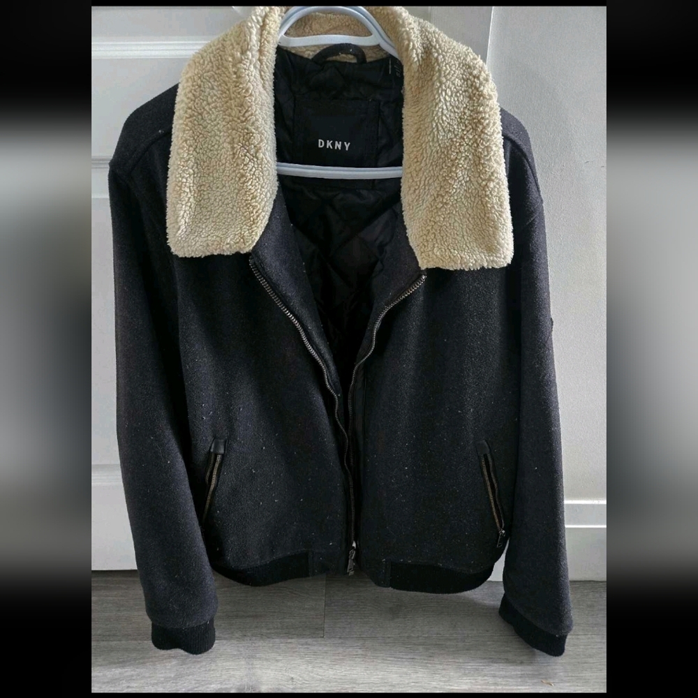 DKNY Mens Wool Black Bomber Jacket with Cream Shearling Collar Sz XL